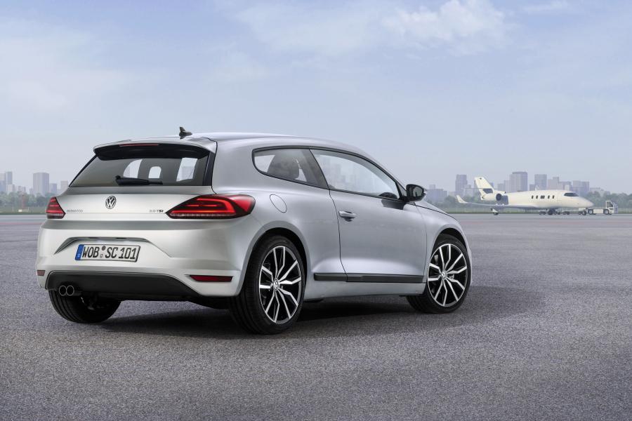  Volkswagen Scirocco 2.0 TSI 2014 года  (фото 2 из 9)